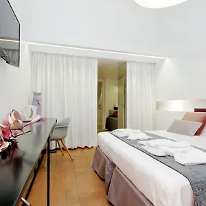 https://bg-navona.it-romehotels.com